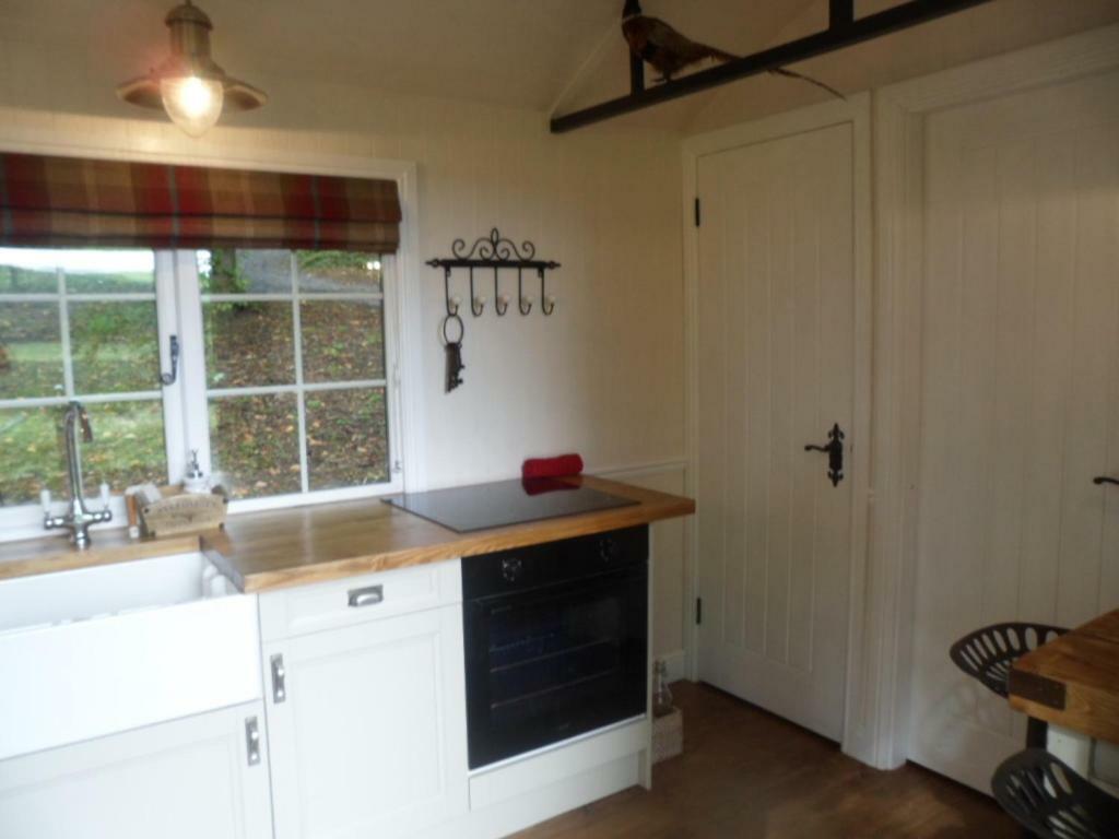 Borthwickbrae Shepherd'S Hut Hawick Exterior photo